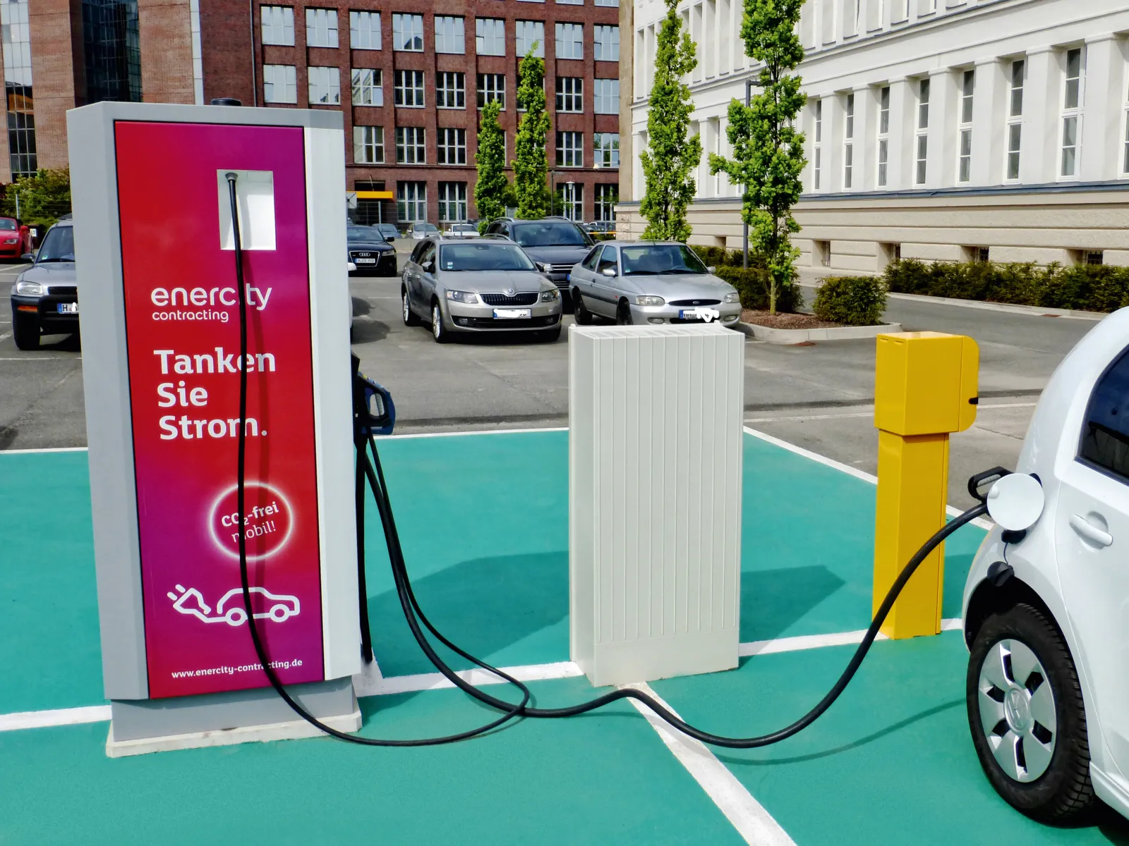 Estaciones de carga eléctrica de enercity