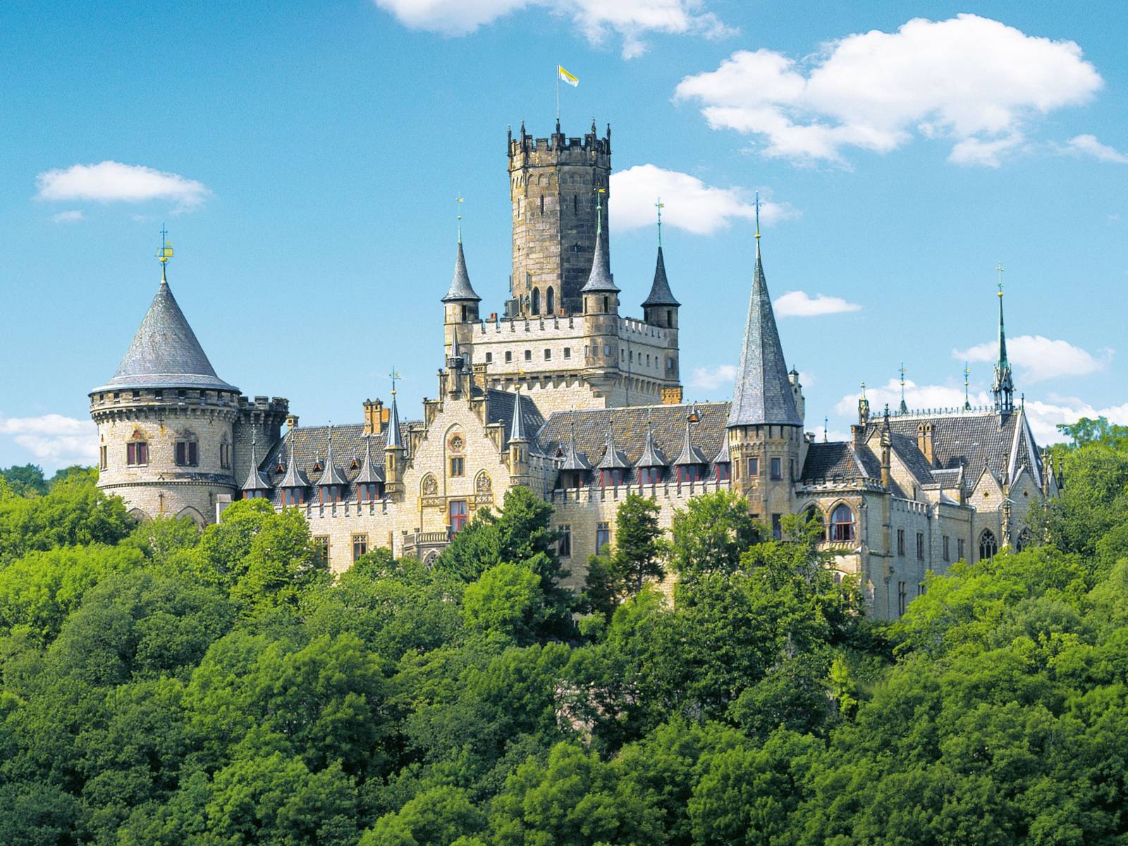 Schloss Marienburg