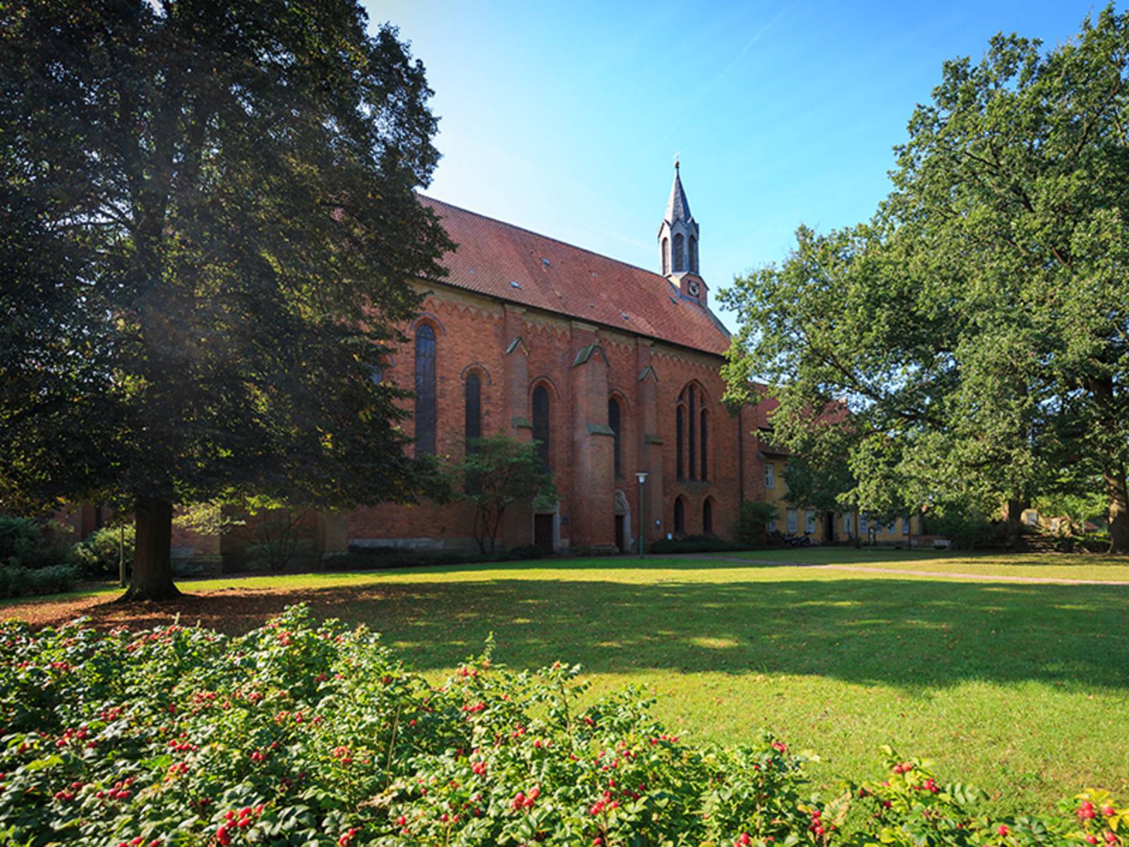 Kloster Mariensee: Evangelisches Frauenkloster in Mariensee, einem Ortsteil von Neustadt am Rübenberge