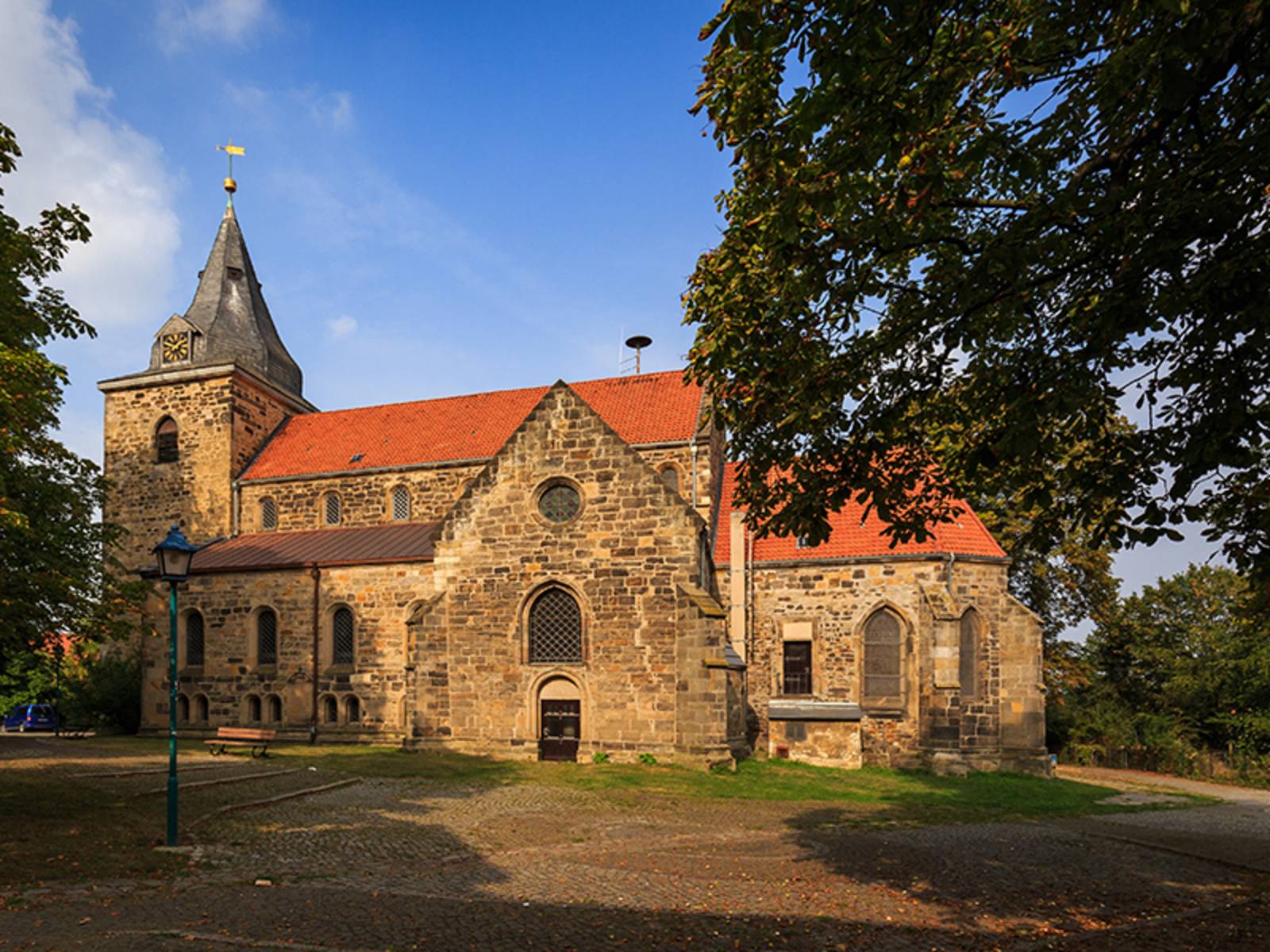  Michaeliskirche in Ronnenberg