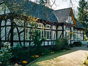 Eingeschossiges Fachwerkgebäude