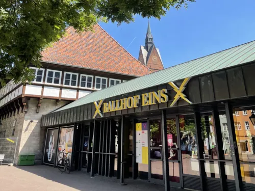 Ballhof Eins