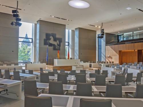 Blick in den Plenarsaal des Niedersächsischen Landtags.