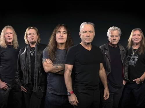 Die sechs Musiker der Band.