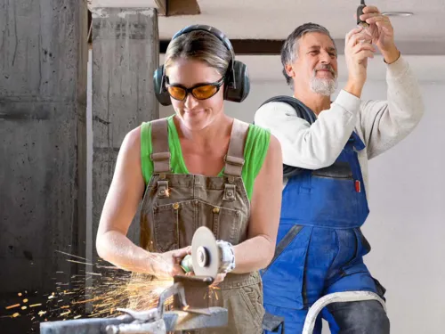  Succesiunea în cadrul întreprinderii (electricieni, mecanici de precizie, tencuitori, sculptori)