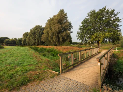  Eine Parkanlage in Langenhagen.