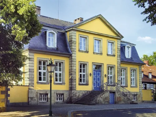 Hardenbergi maja välisvaade suvel