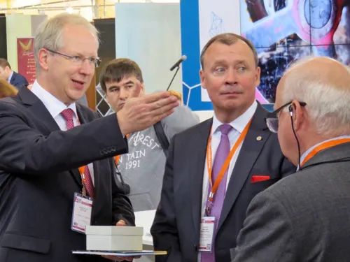 Oberb&uuml;rgermeister Stefan Schostok und Alexey Orlov, Minister und Vize-Gouverneur der Region Sverdlovsk