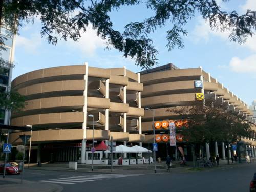 Six-story parking garage on Osterstraße in Hannover