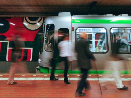 Linnaraudtee metroojaamas
