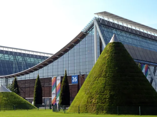 Große Hallen