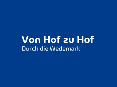 Ausschnitt eines Flyerdeckblattes mit blauem Hintergrund und Schriftzug