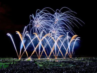 Feuerwerk in den Herrenh&auml;user G&auml;rten