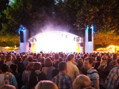 Maschseebühne am Nordufer