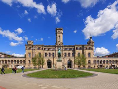 Leibniz University