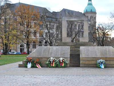 Holocaust-Mahnmal am Opernplatz