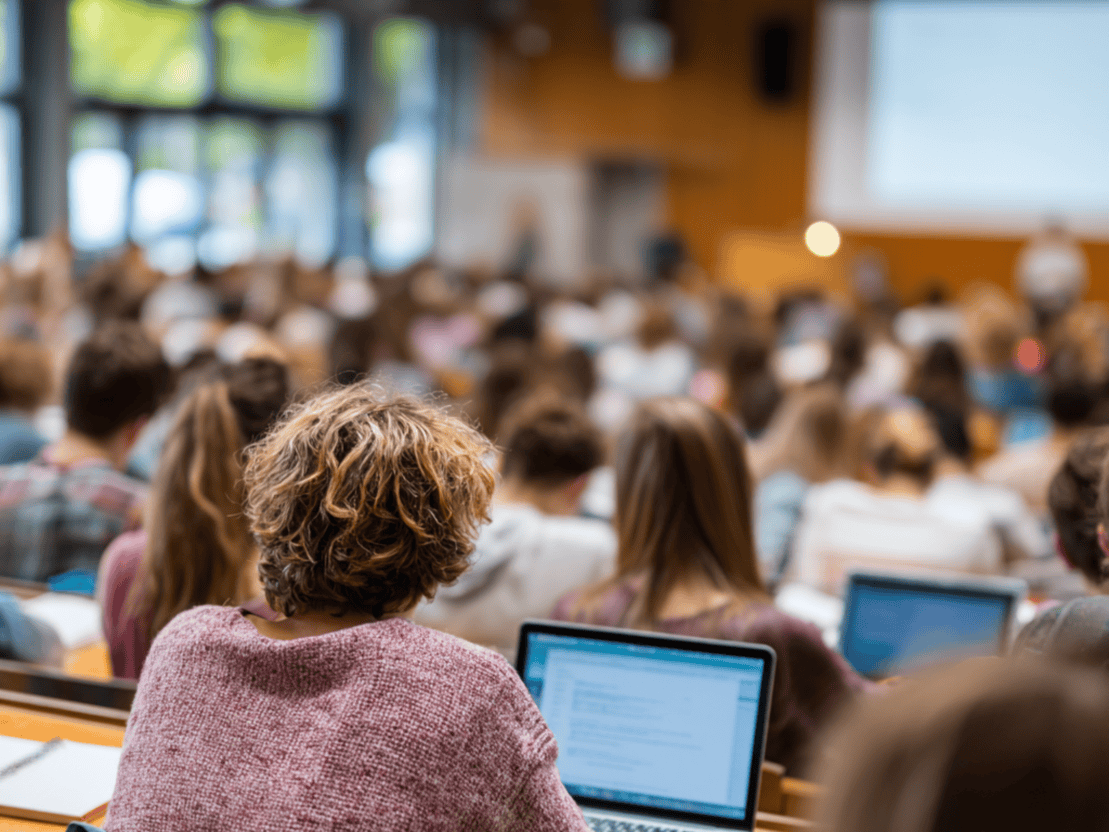 Lernenede im Hörsaal