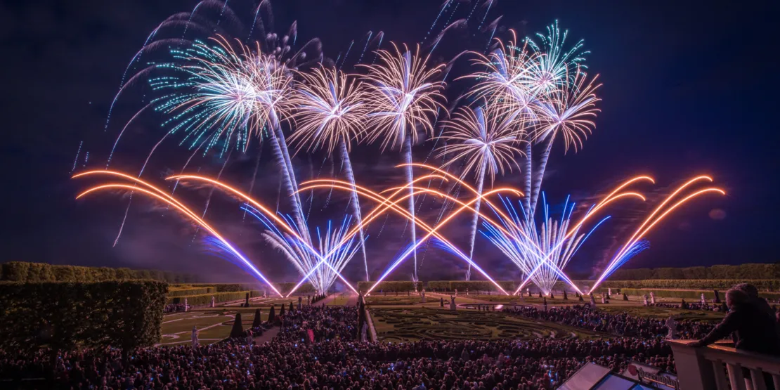 Feuerwerk aus dem Jahr 2025