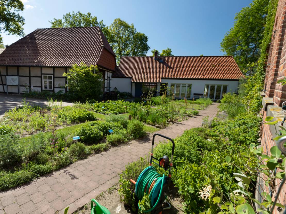 Allegorischer Garten Steinwedel Lehrte Kommunen in der Region