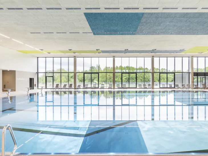 Piscine intérieure