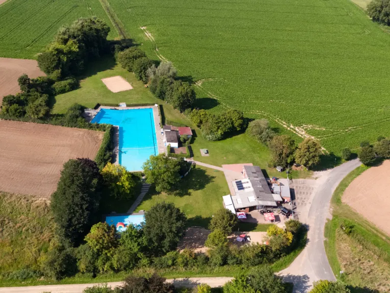 Luftbild vom Freibad Eldagsen
