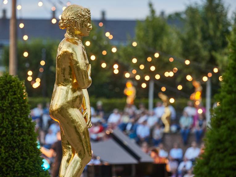 Sommerliche Stimmung im Gartentheater