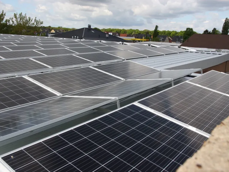 System solarny na dachu