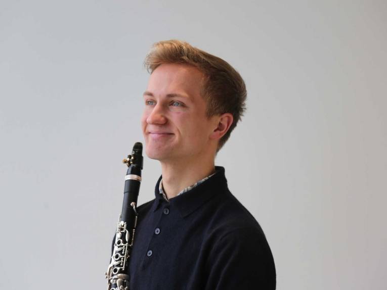 Junger Mann mt Klarinette