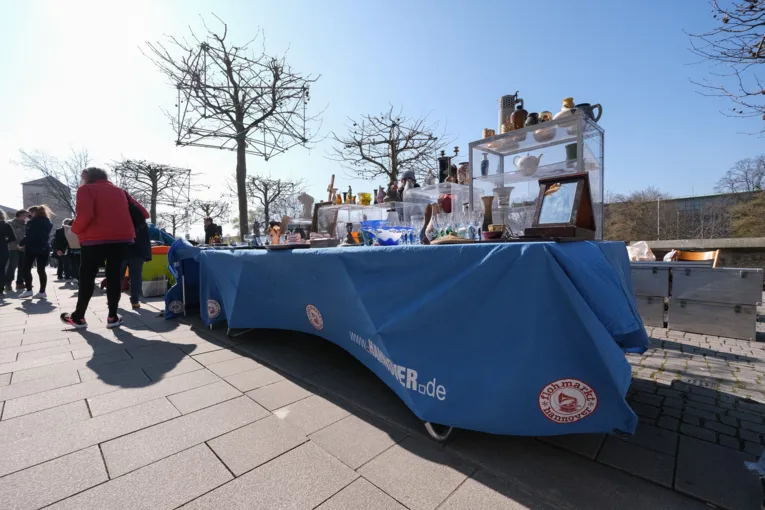 Bit Pazarı_2022_Mavi örtülü stant