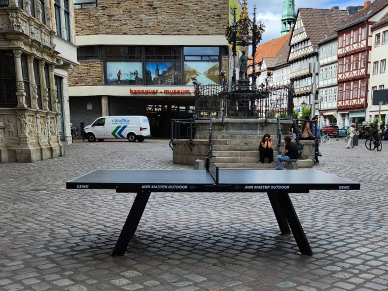 Bordtennisbord på tremarkedet