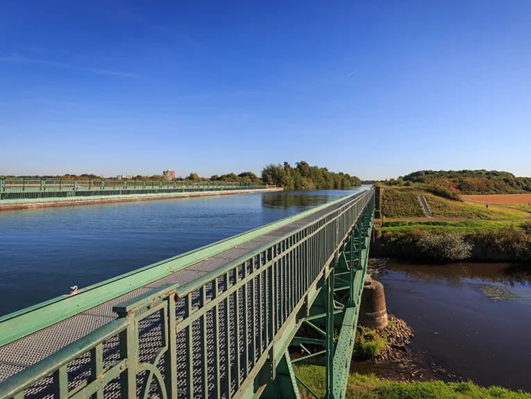 Puente en forma de artesa en Seelze
