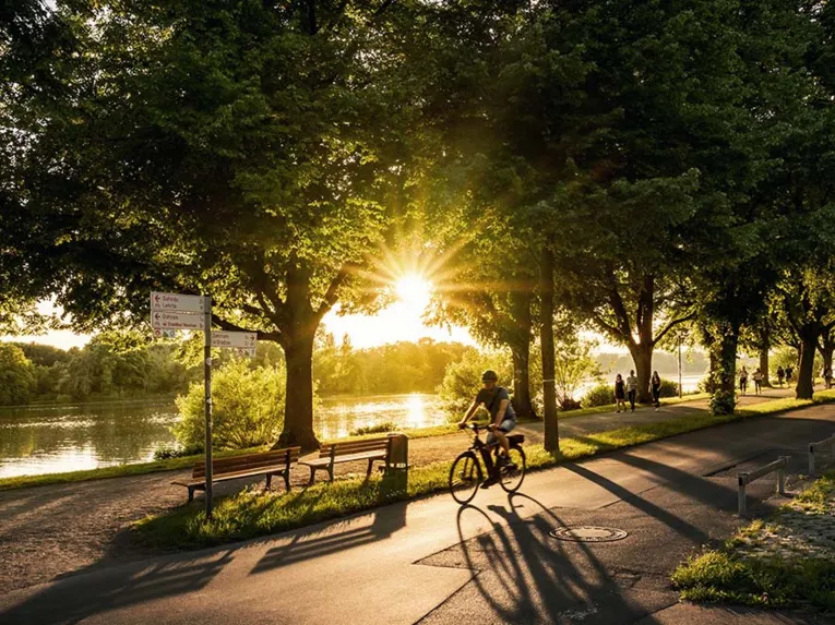 In bicicletta sul Maschsee