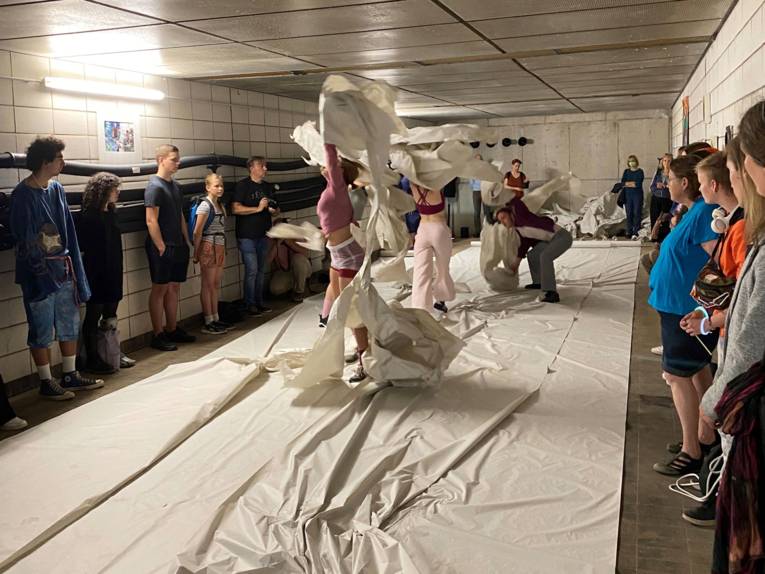 Jugendliche aus Hannover, Region Hannover und Hildesheim präsentierten ihre Werke und Aktionen - hier der Workshop Tanz.