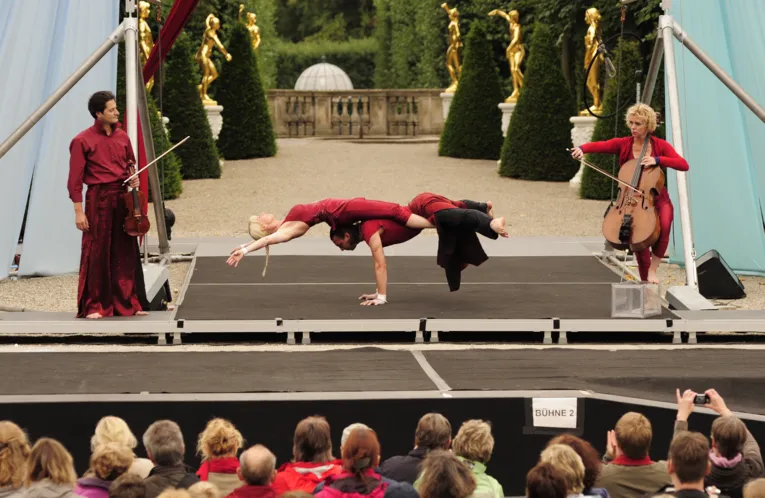 Kleines Fest im Großen Garten Show Gartentheater