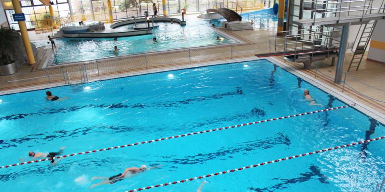 Schwimm- und Spaßbecken im aquaLaatzium