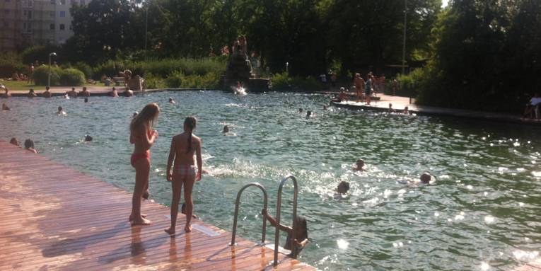 Das Naturbad Hainholz im Sommer