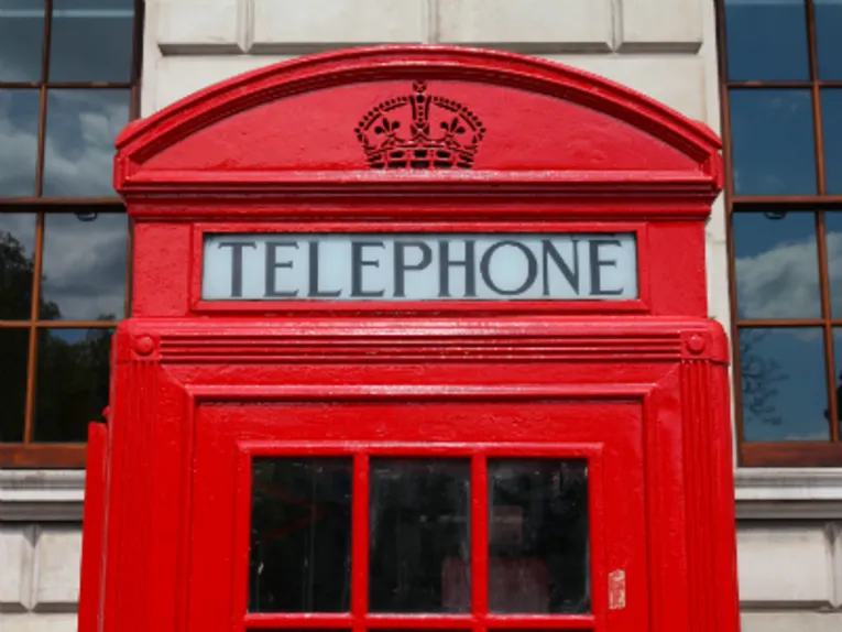 Cabine téléphonique en Angleterre