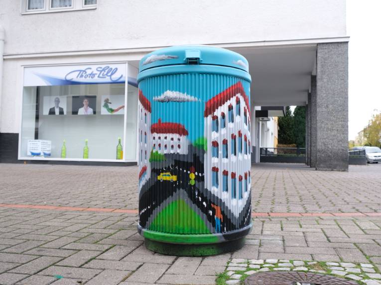 Künstlerischer Mülleimer im Volgersweg/Ecke Eichstraße