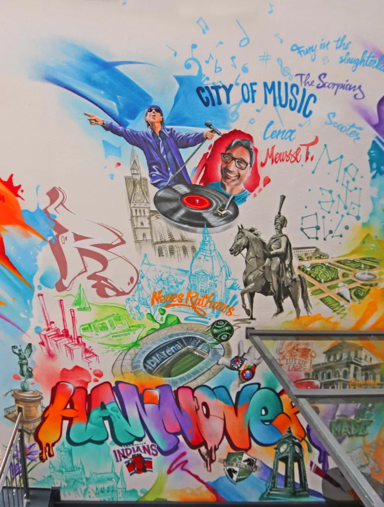 Graffiti am Aegidientorplatz - me and all hotel hannover
