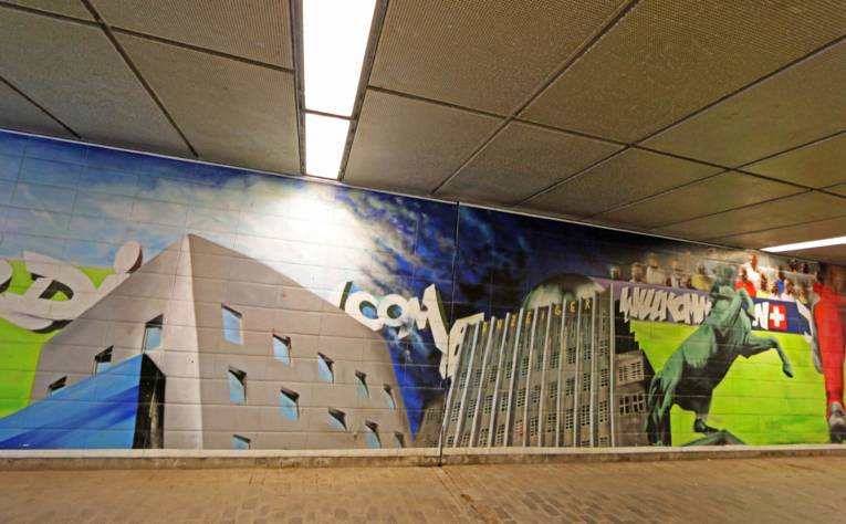 Graffiti im Waterloo-Tunnel - Anzeiger Hochhaus