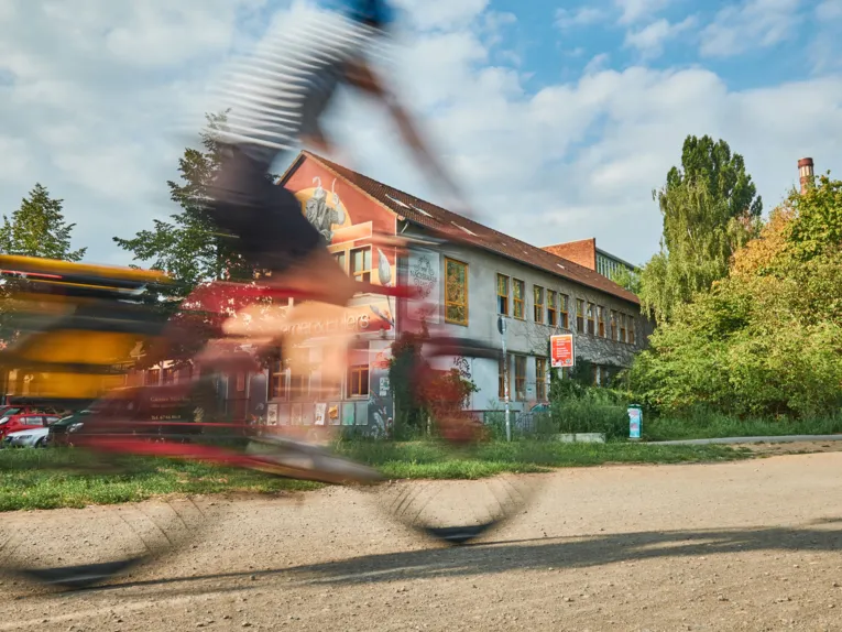 Cyclist at the Faust cultural center in Linden