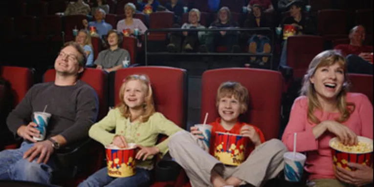 Familie im Kino