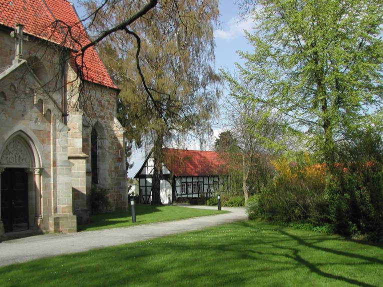 An der Klosterkirche
