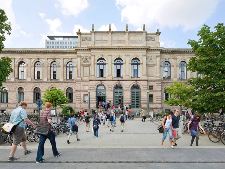 Näkymä Braunschweigin teknillisen yliopiston vanhaan rakennukseen