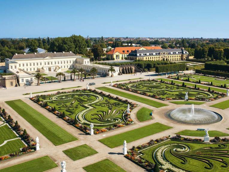 Großer Garten mit Galerie und Schloss Herrenhausen