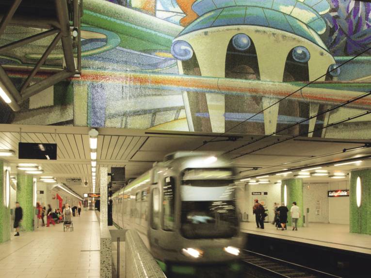 An underground driving into the station.