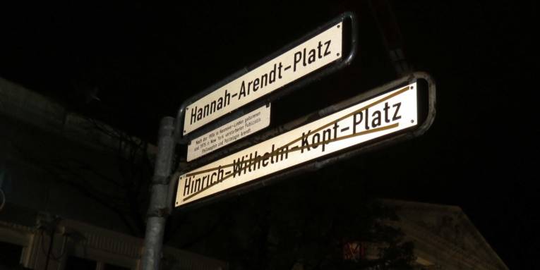 Umbenennung Hinrich-Wilhelm-Kopf-Platz in Hannah-Arendt-Platz, 2015