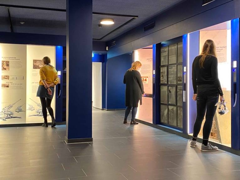 Blick in die Ausstellung im ZeitZentrum Zivilcourage