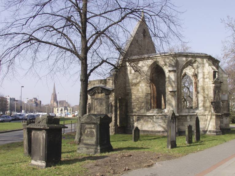 Die Ruine der Nikolaikapelle (Aufnahme aus dem März 2012)