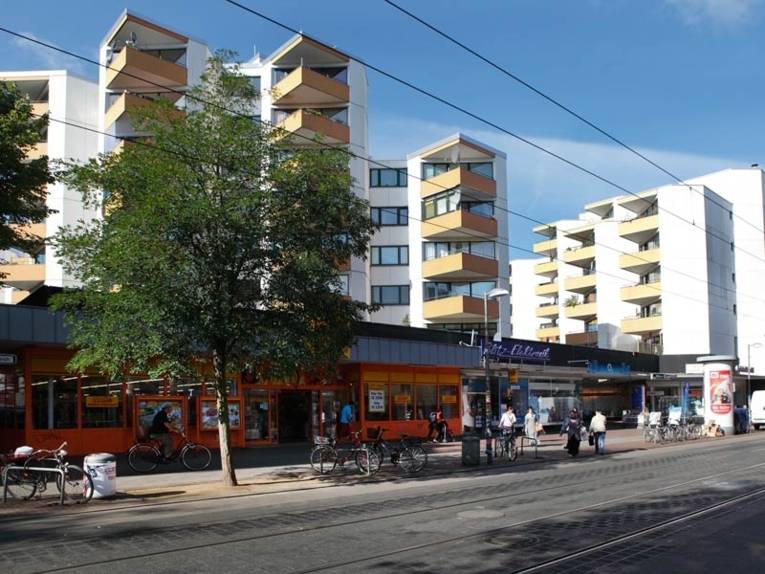 Straßenszene auf der Limmerstraße in Linden